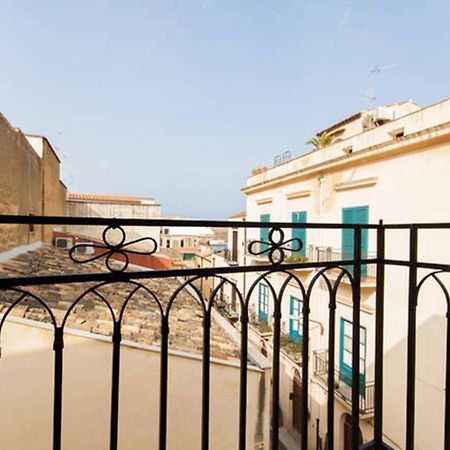 Emporium Acomodação com café da manhã Castellammare del Golfo Exterior foto